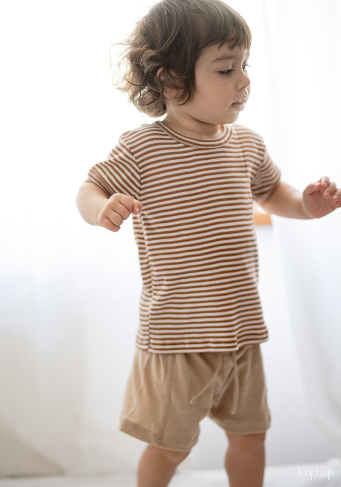 Pantaloni scurți din lână merinos și mătase - Desert Beige Joha HipHip.ro