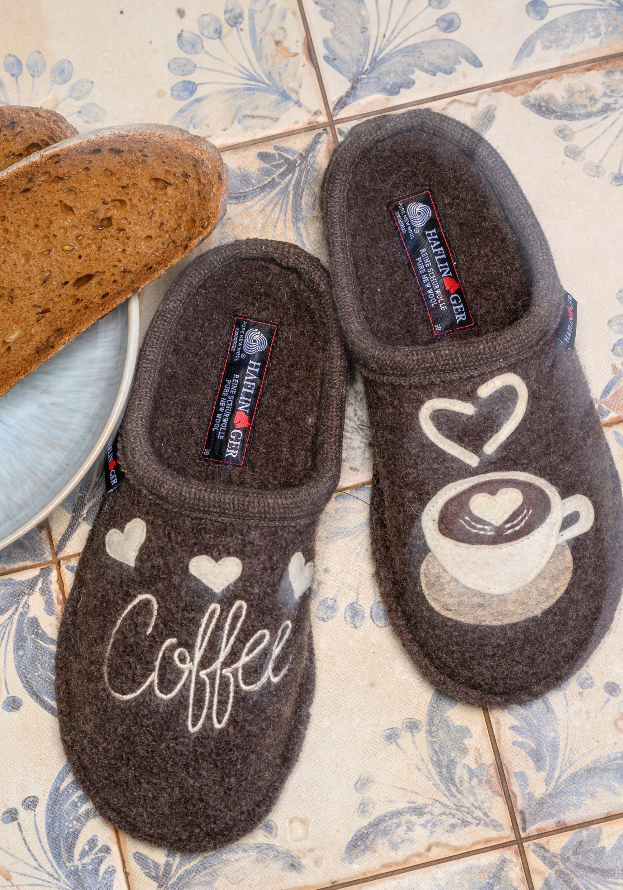 Papuci din lână - Coffee Time Brown