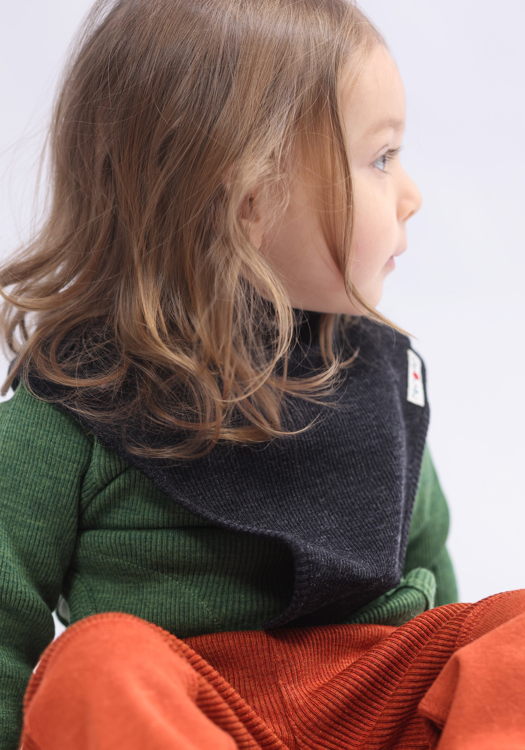 Pieptar din lână merinos - Foggy Black