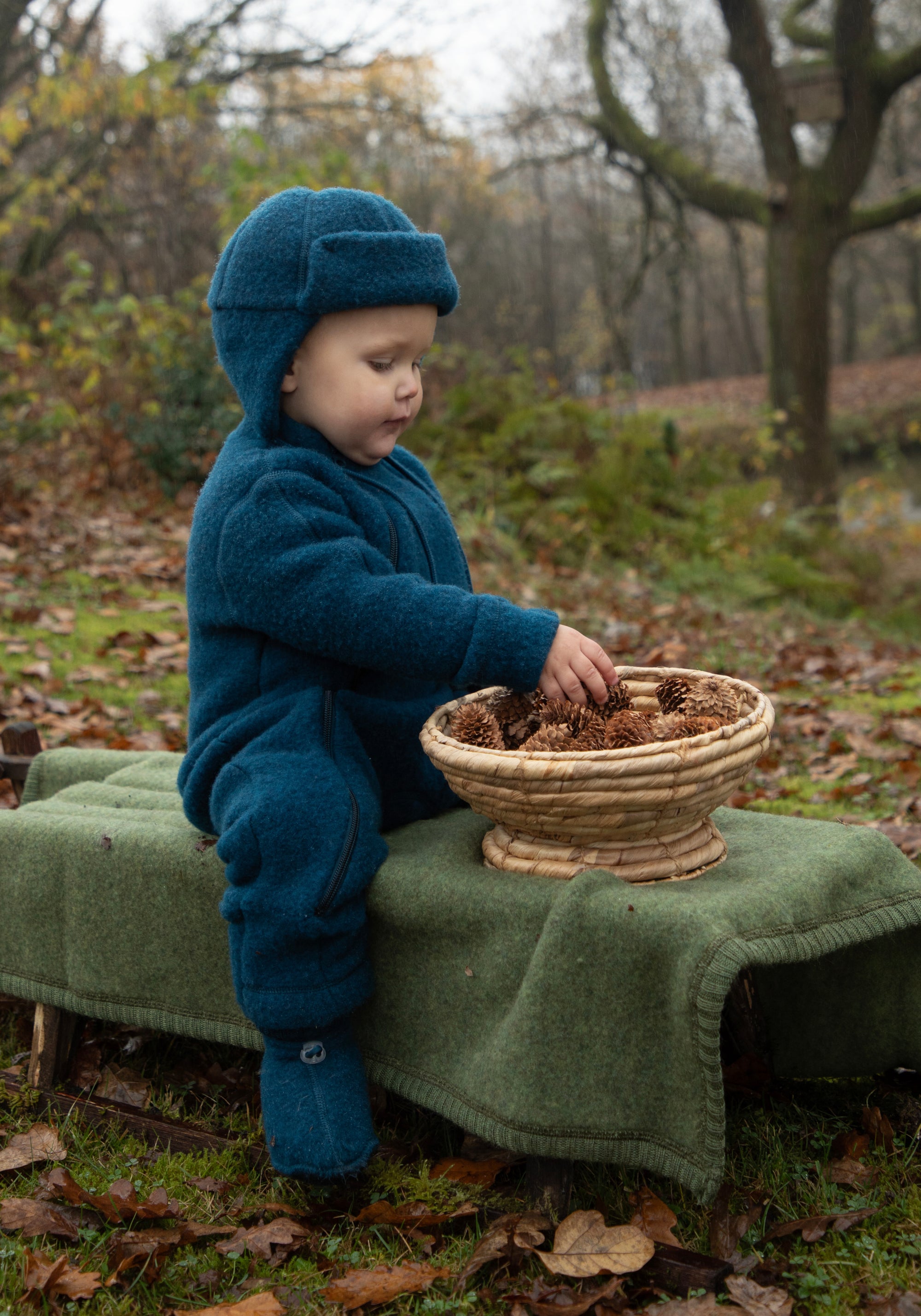 Salopetă cu mănuși și botoși fleece din lână merinos - Dark Turquoise