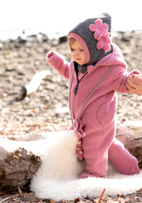 Salopetă fleece cu botoși și mănuși din lână merinos - Dusty Pink Pure Pure HipHip.ro