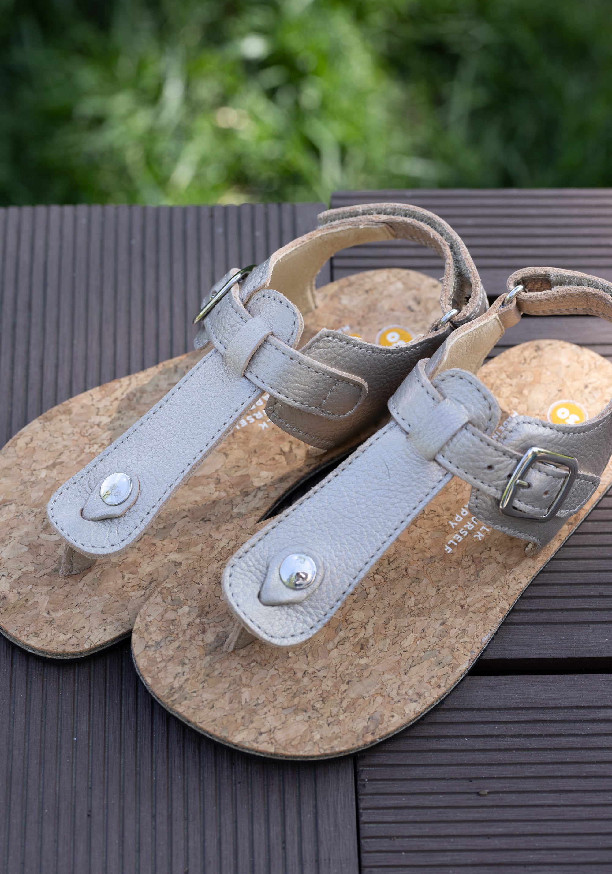 Sandale Barefoot din piele - Abriana Champagne
