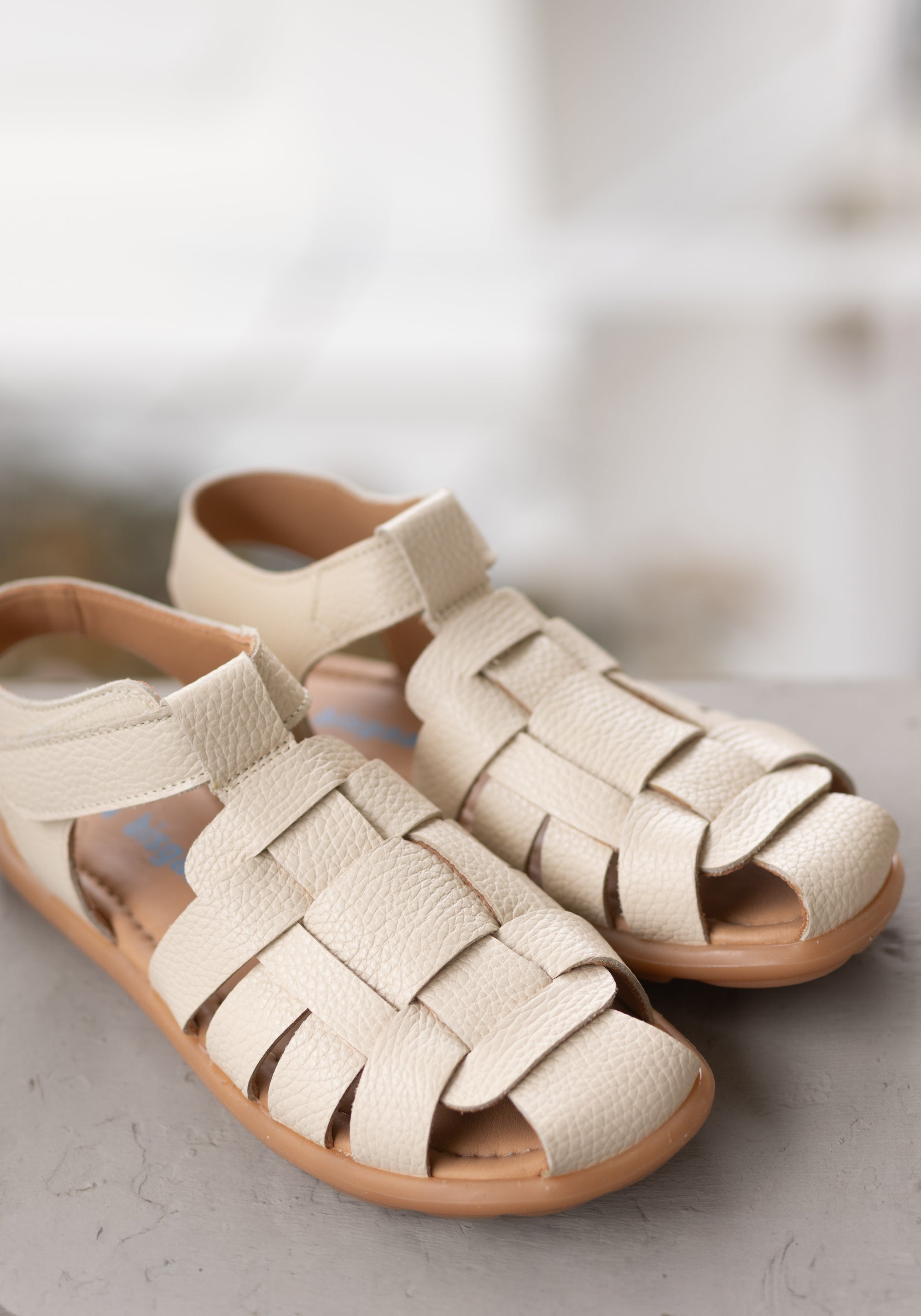 Sandale Barefoot din piele - Alison Creme