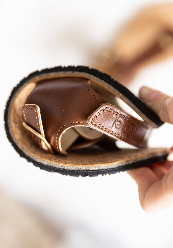 Sandale Barefoot femei din piele - Ariana Cognac Koel HipHip.ro