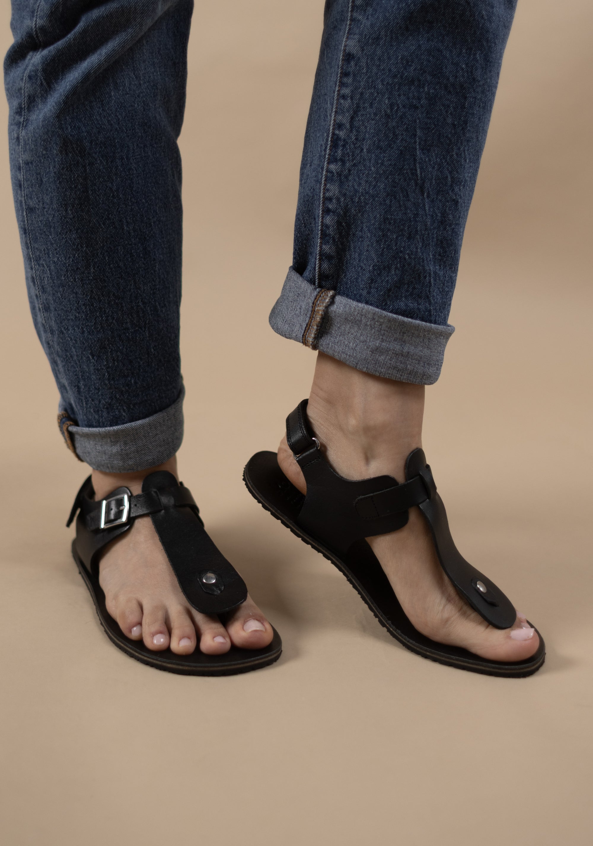 Sandale Barefoot din piele - Ariata Black