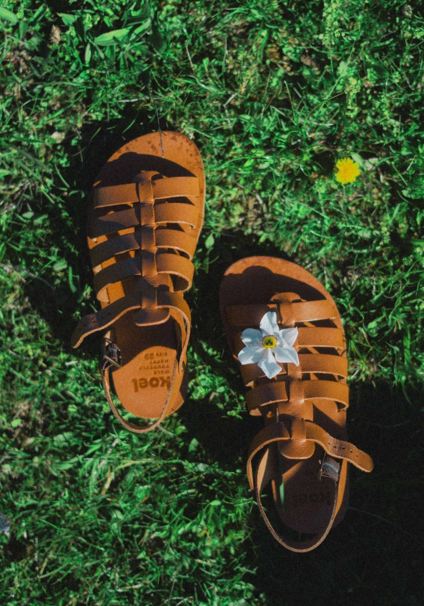 Sandale Barefoot din piele - Athena Miel