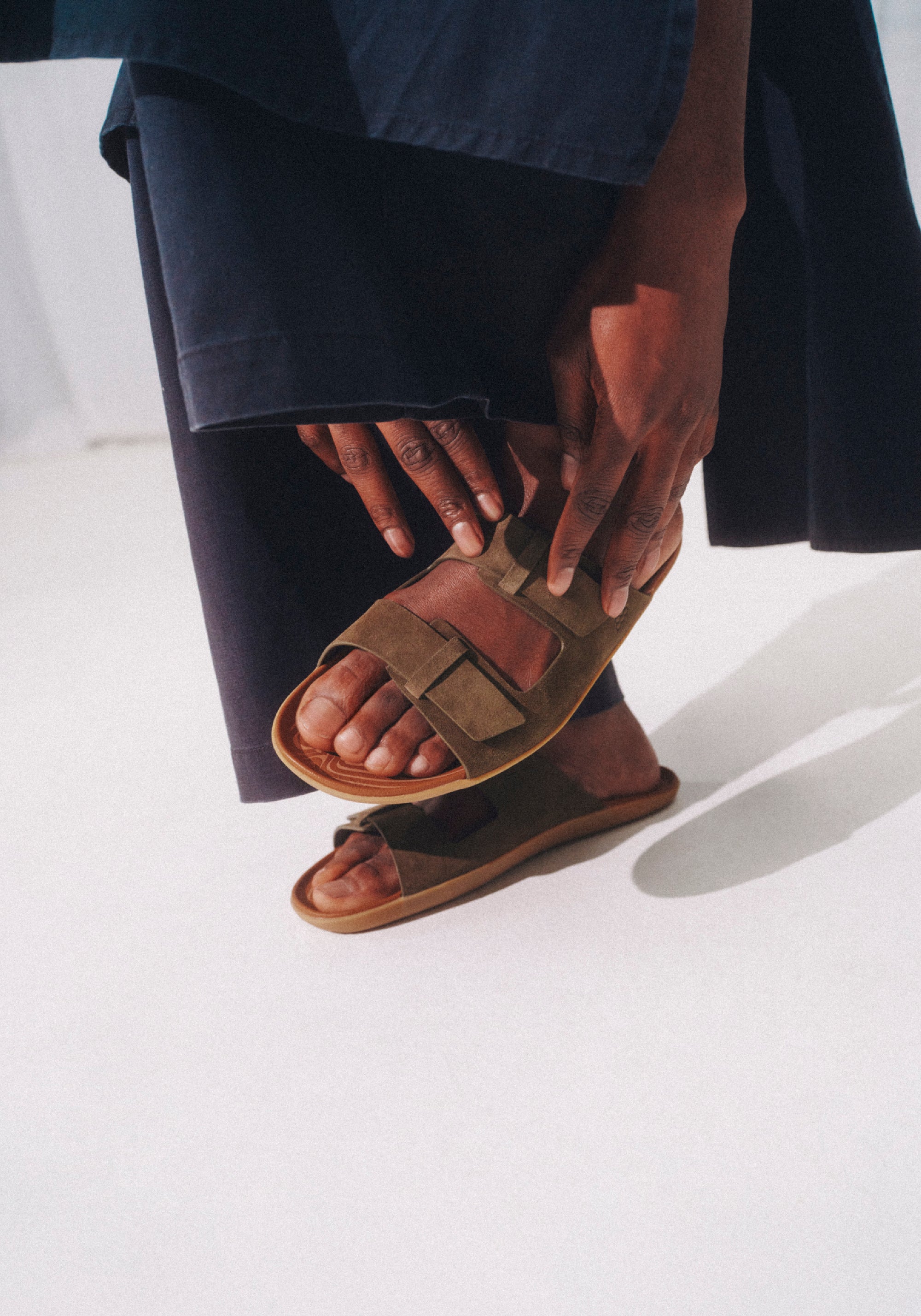 Sandale Barefoot din piele - Sensus Yin Slide Men Dark Olive