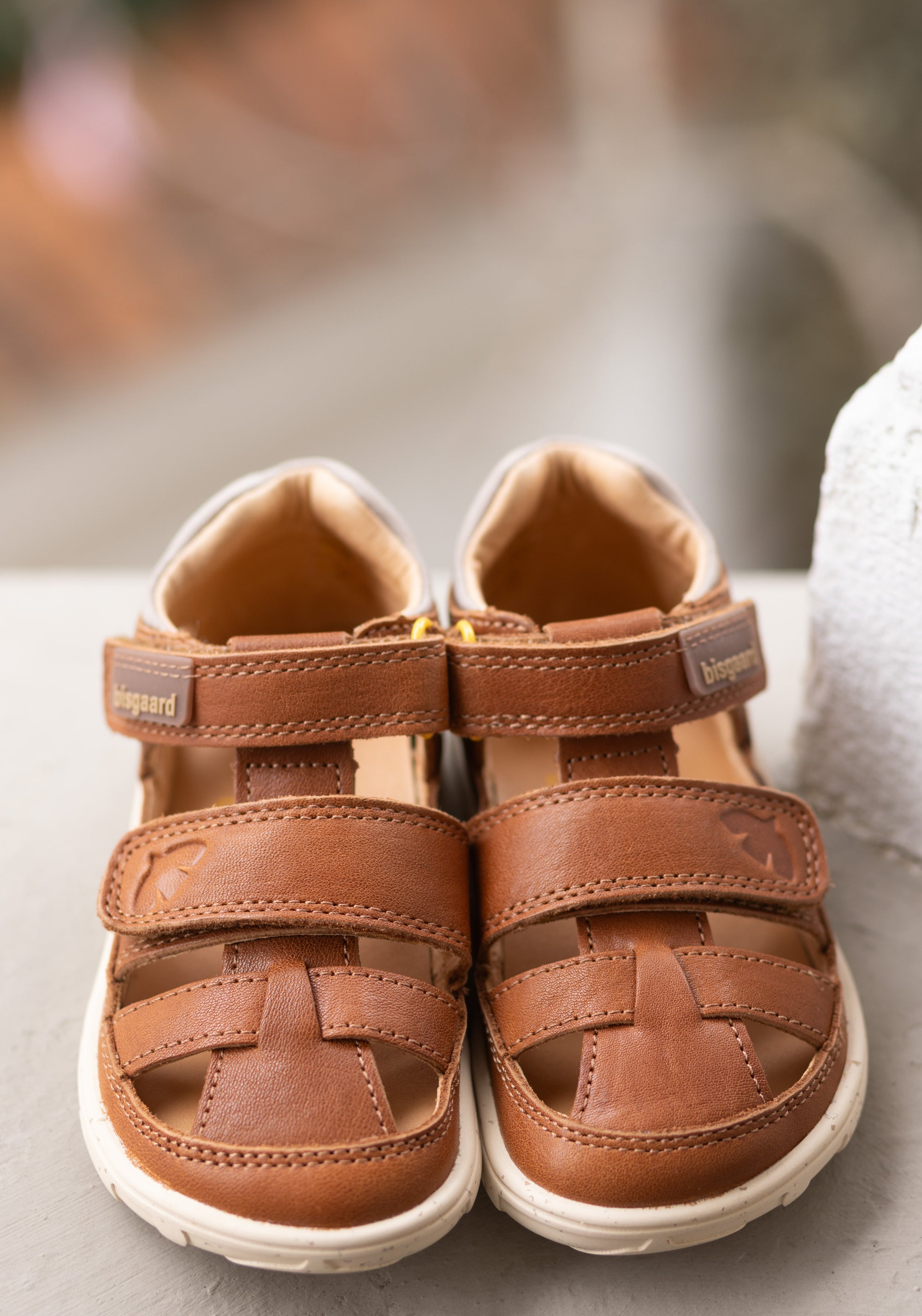 Sandale Barefoot din piele - Vic Cognac