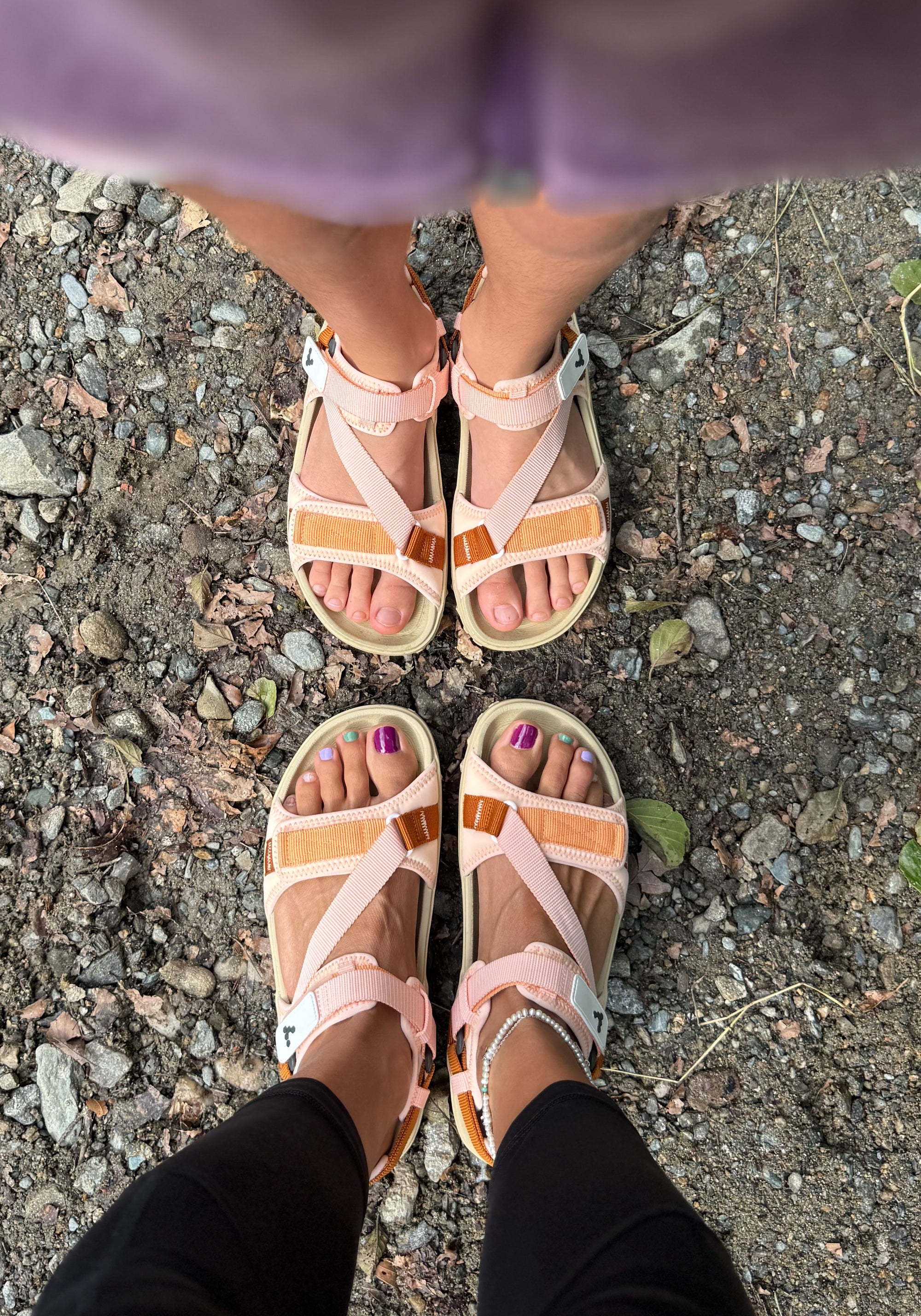 Sandale drumeție Barefoot - Tracker Ora Women Coral