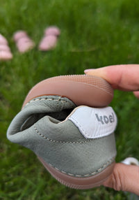 Sneakers Barefoot First Step din piele - Archie Olive Koel HipHip.ro