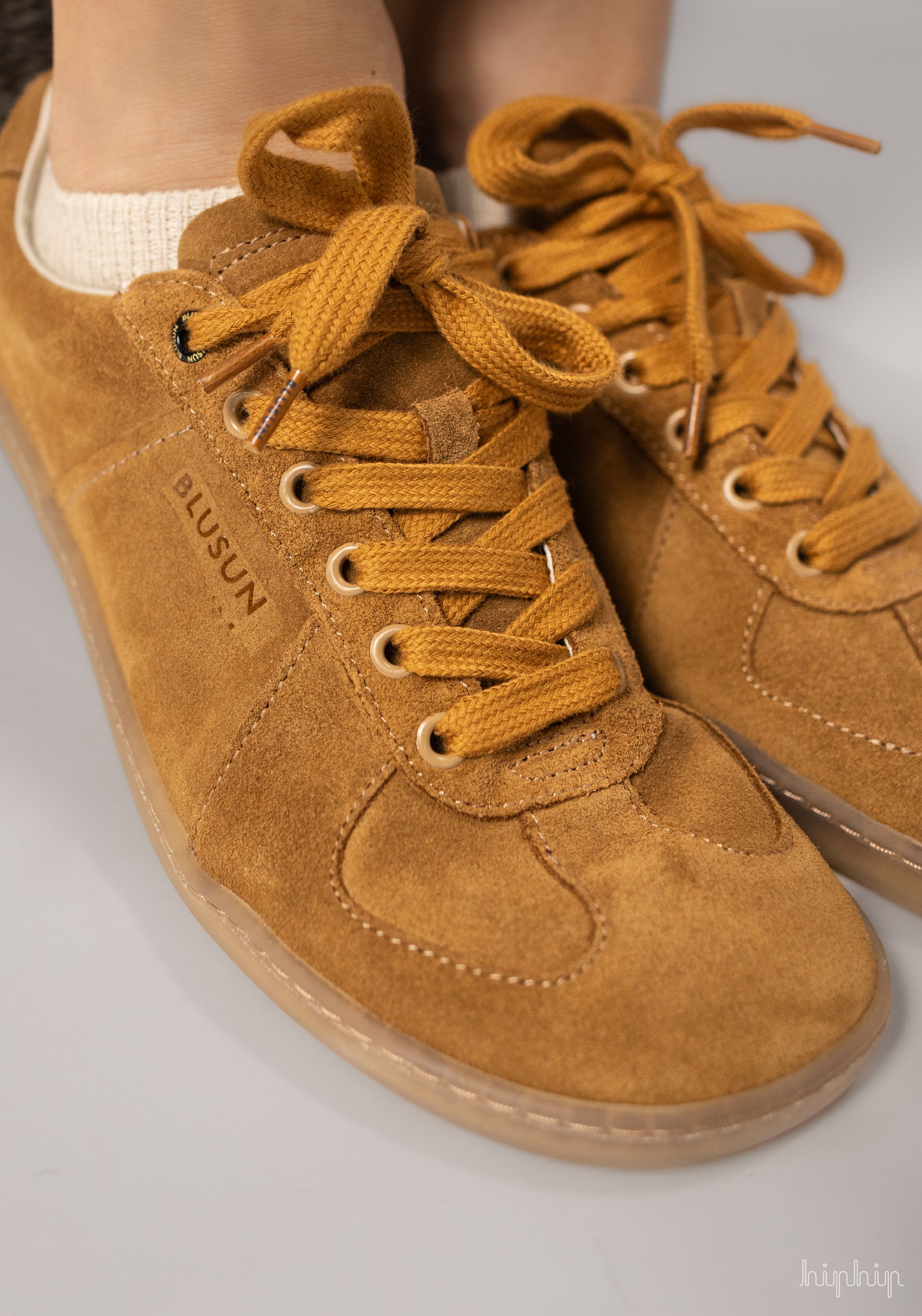 Sneakers Barefoot din piele întoarsă - Camel