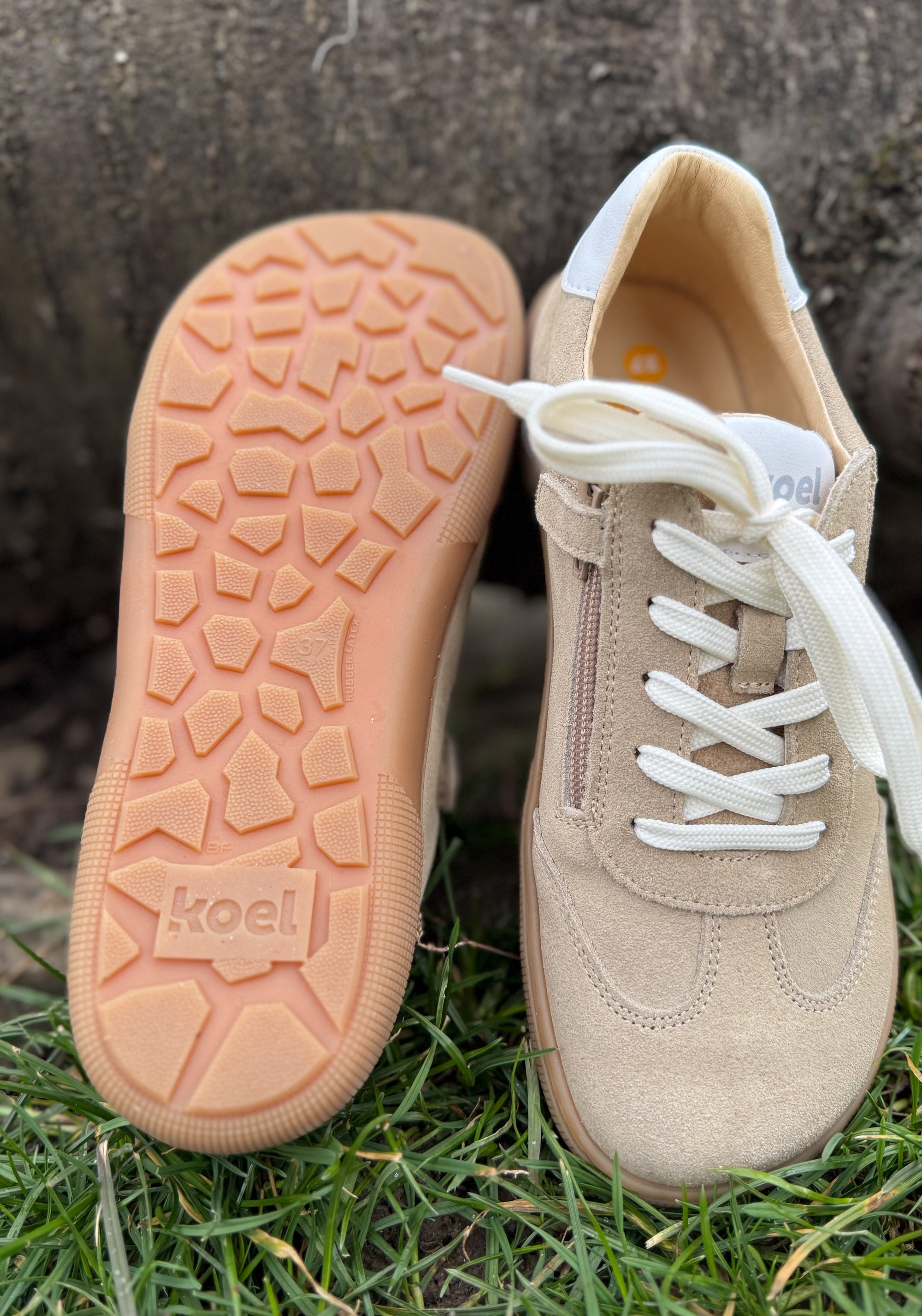 Sneakers Barefoot din piele întoarsă - Declan Beige