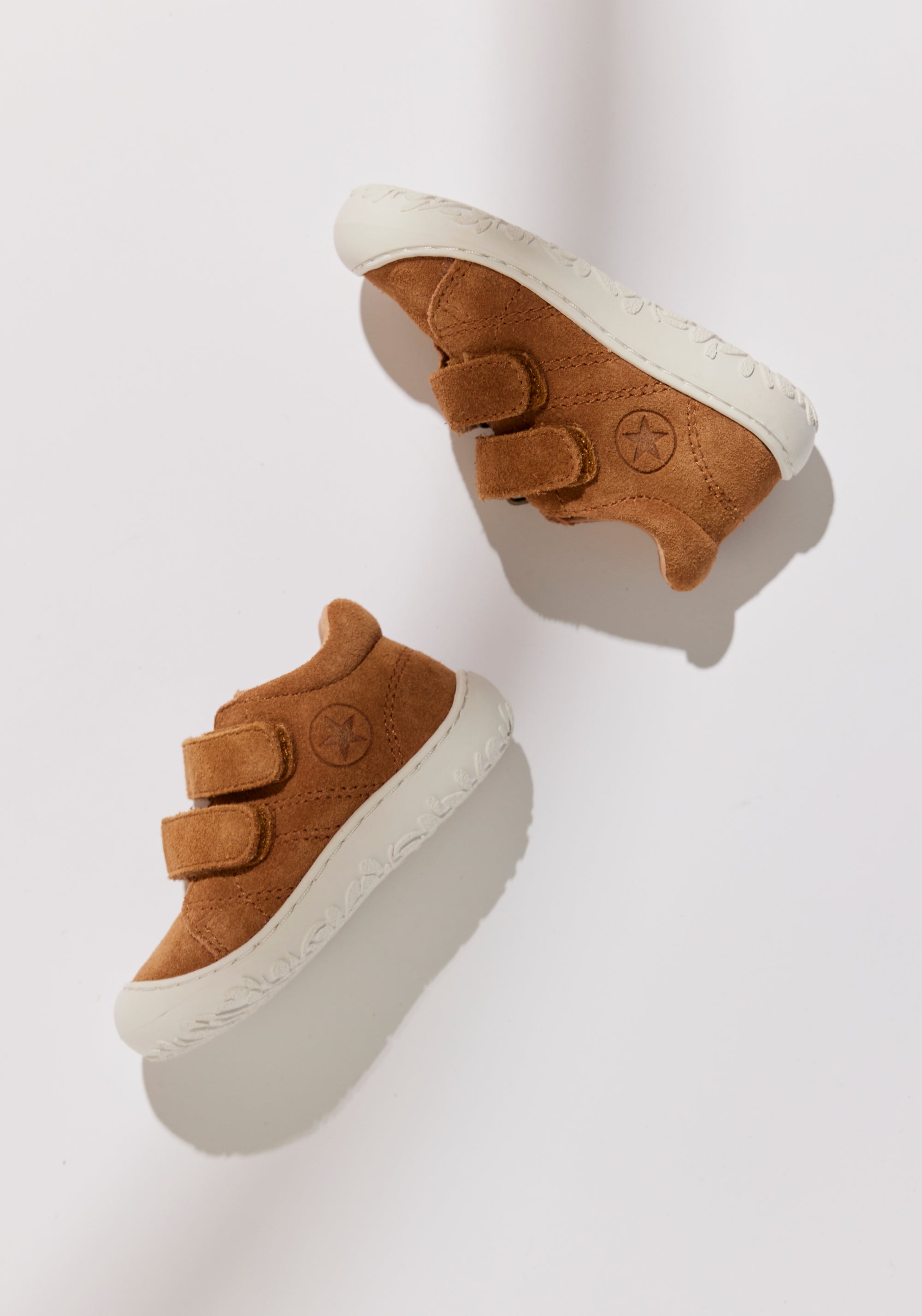 Sneakers Barefoot din piele întoarsă - Hale Almond