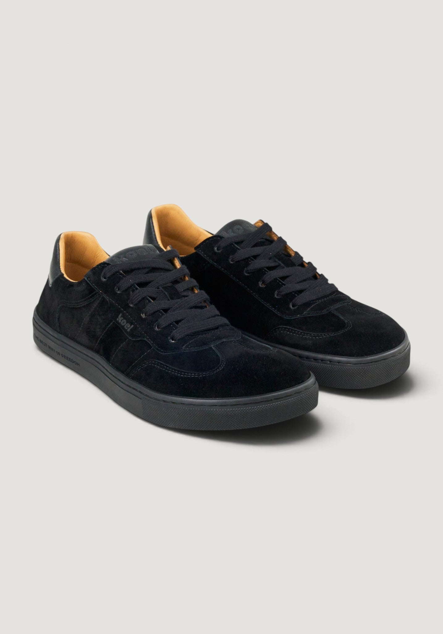 Sneakers Barefoot din piele întoarsă - Helena Black
