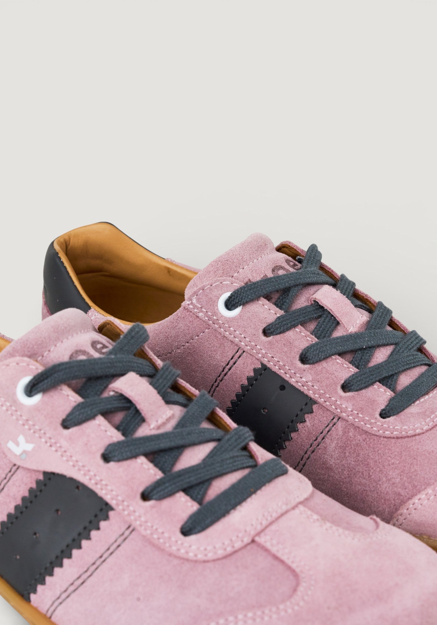 Sneakers Barefoot din piele întoarsă - Ila New Pink