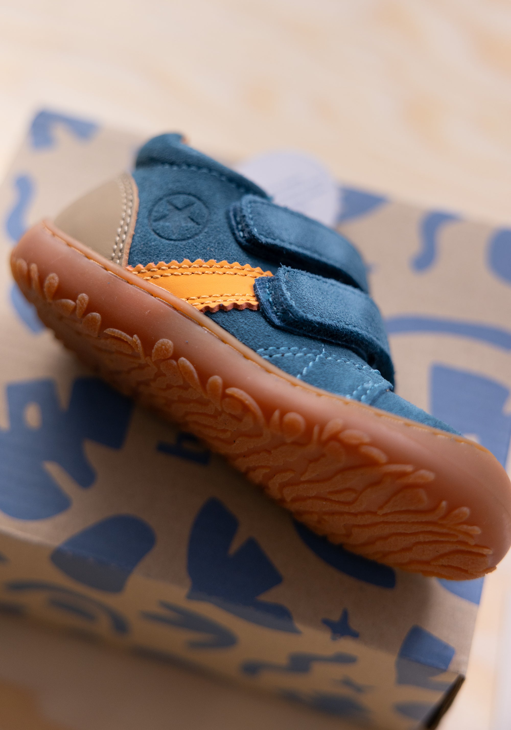 Sneakers Barefoot din piele întoarsă - Hale Petrol Play