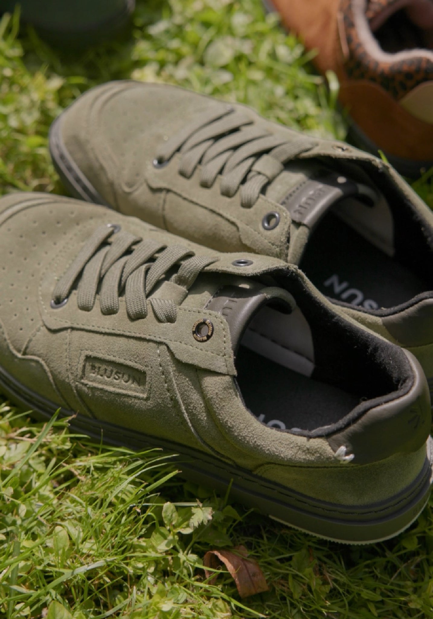 Sneakers Barefoot Wide din piele întoarsă - Dark Green