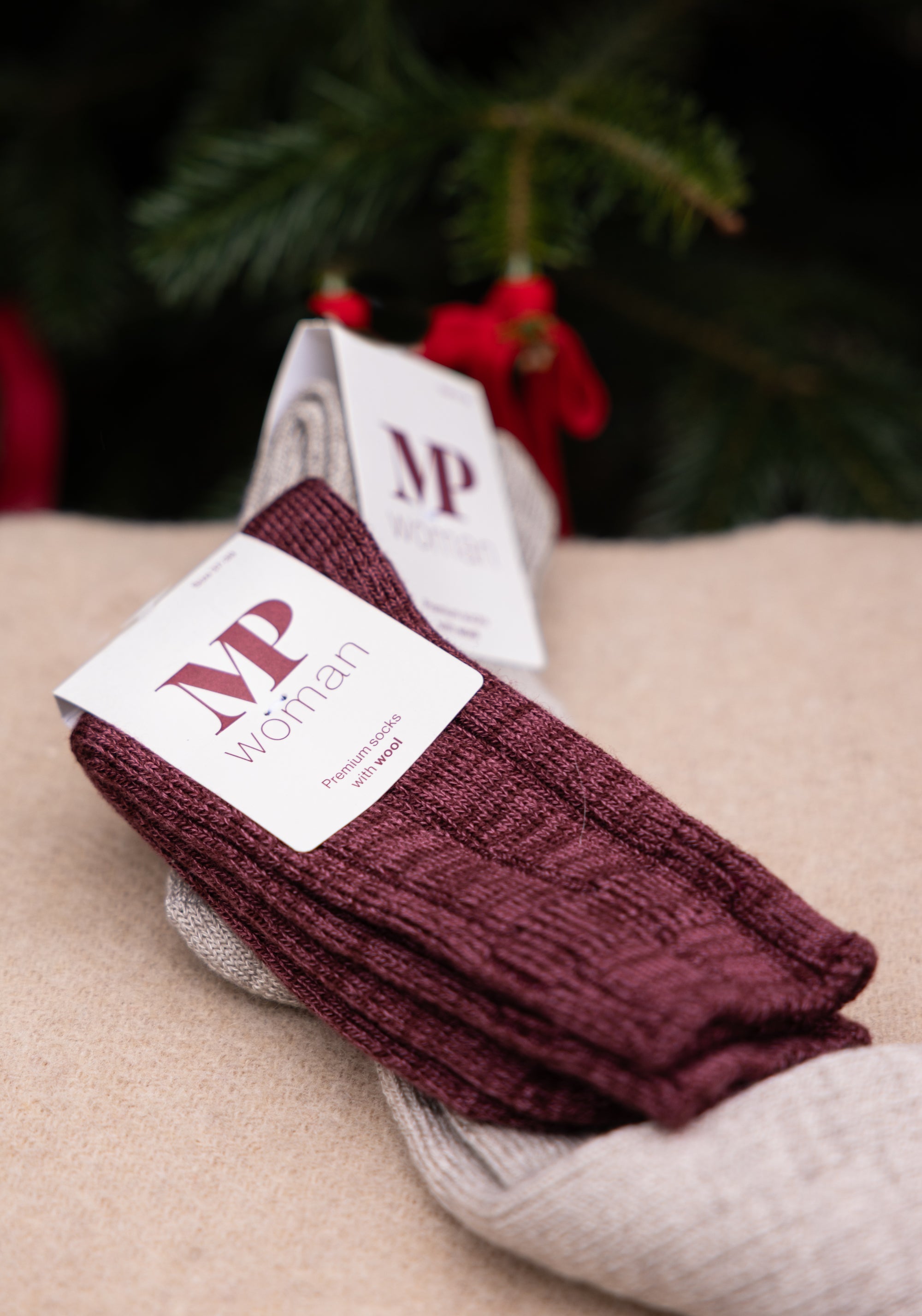 Șosete chunky femei din lână merinos și bambus - Be Wine Red