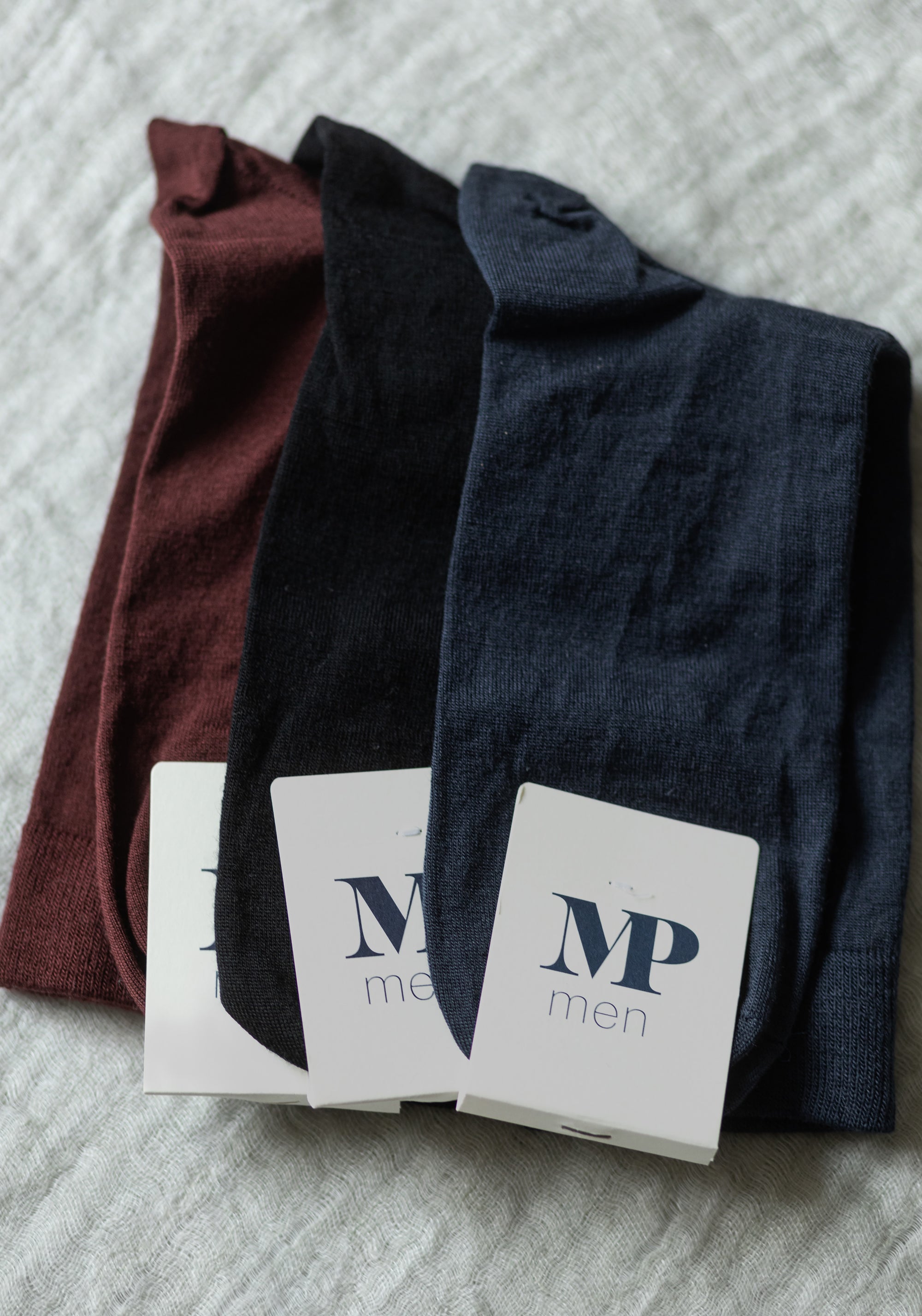 Șosete FinePlain extrafine bărbați din lână merinos - Valdemar Wine Red