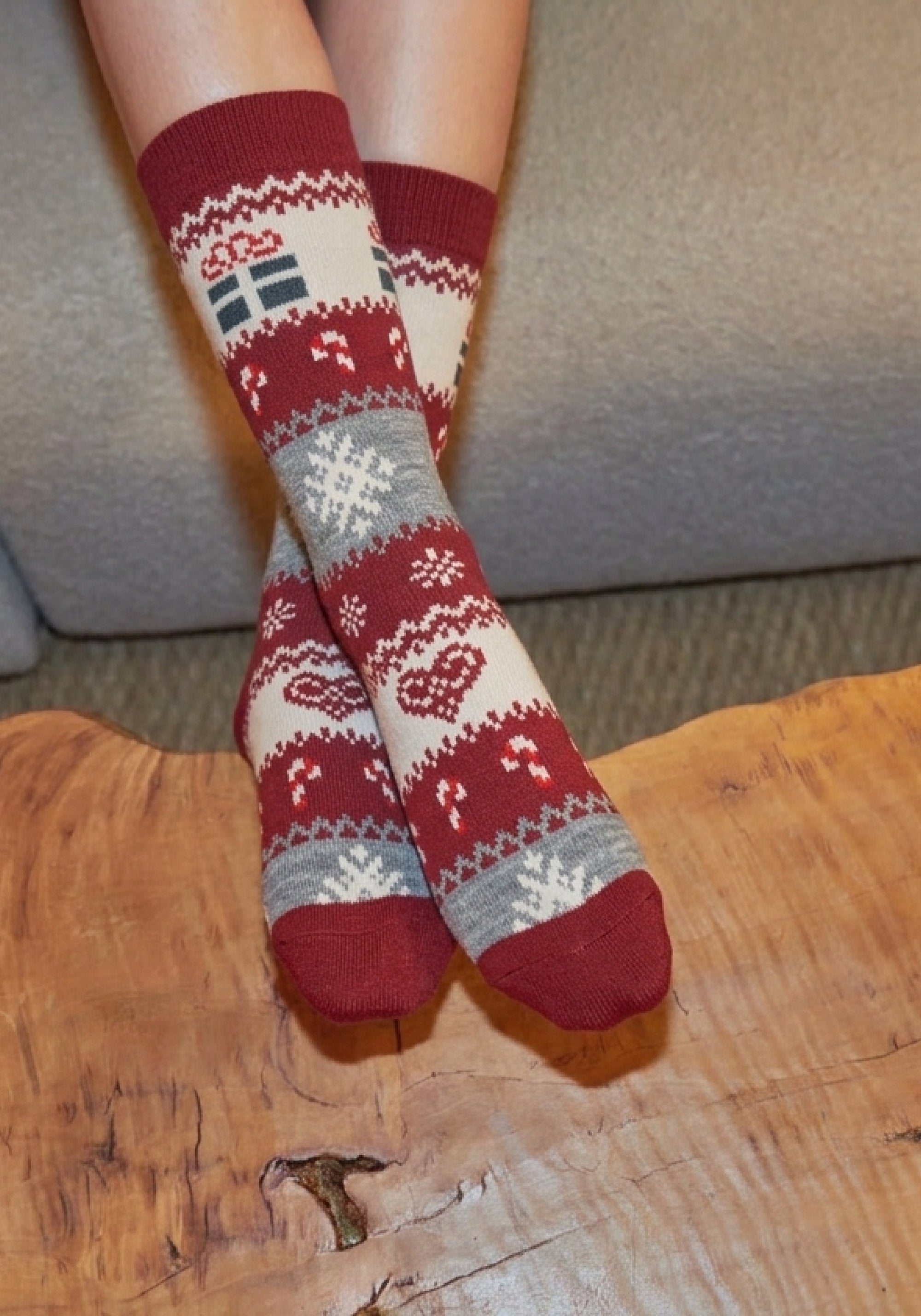 Șosete extrafine din lână merinos - Christina Karanda Red