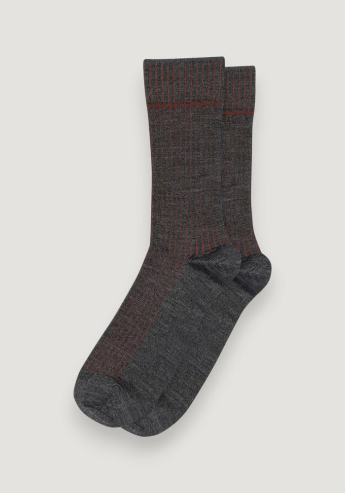 Șosete extrafine Rib din lână merinos - Ditlev Dark Grey Melange