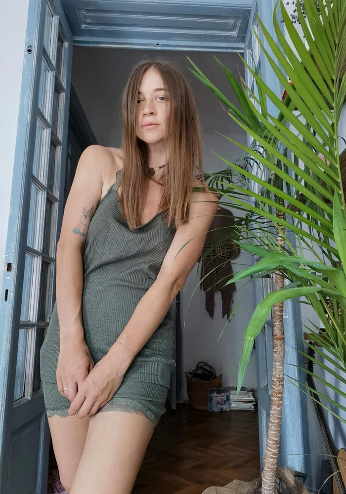 Maiou femei Chemise din lână merinos și mătase - Kate Dusty Olive Joha Woman HipHip.ro