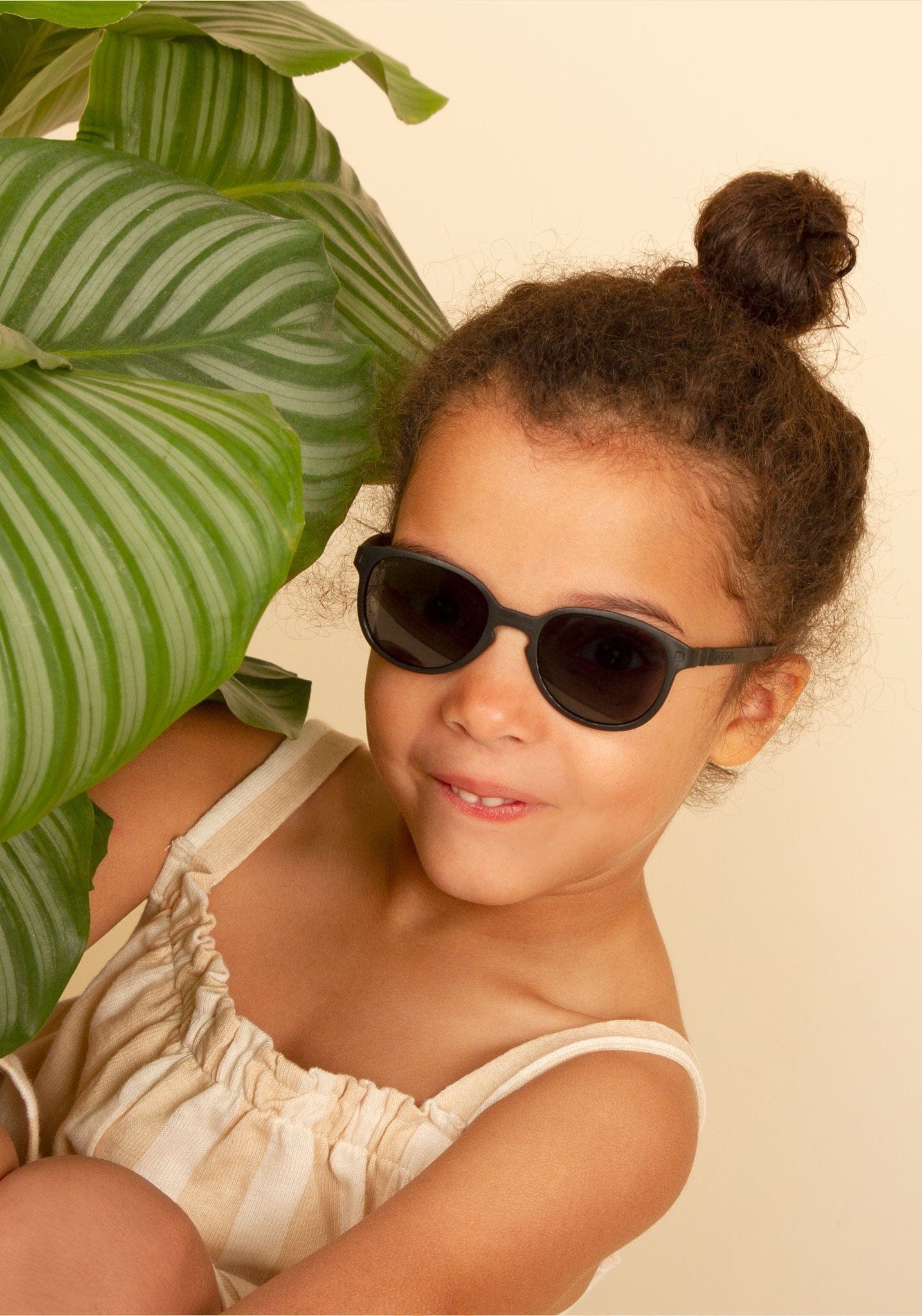Ochelari de soare 1-4 ani - Wazz Black Ki ET LA HipHip.ro