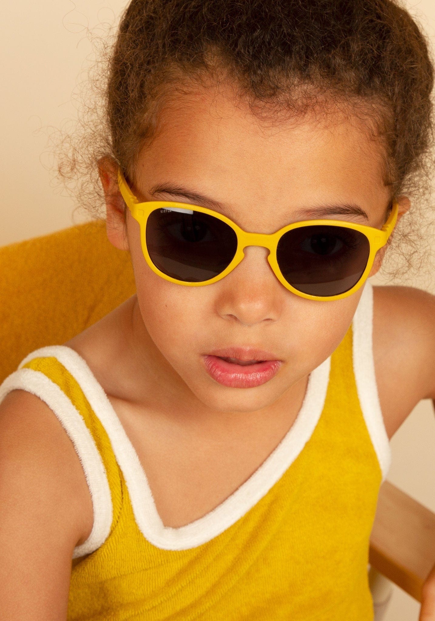 Ochelari de soare 1-4 ani - Wazz Mustard Ki ET LA HipHip.ro