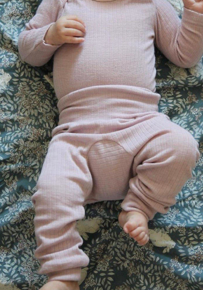 Pantaloni comozi seamless din lână, mătase și bumbac - Dusty Rose Cosilana HipHip.ro