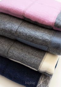 Pătură fleece bebeluși din lână merinos - Use It All Girl Joha HipHip.ro